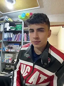 Stripchat Free Porn Cam of AdrianRinaldi