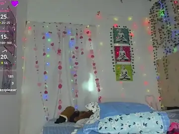 Stripchat Live Sex Cam of emi_henao