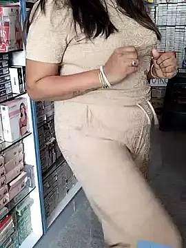 Stripchat Watch Live Sex Cams of QueenHaryanaa
