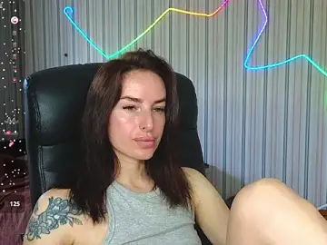 Stripchat Sex Cam of xx_adrihanna_xx