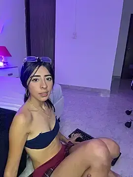 Stripchat Best Webcam of Mirandaa_Rogers