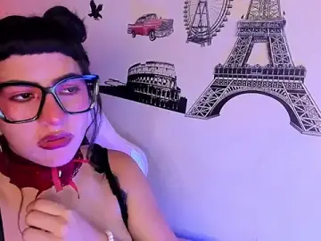 Stripchat Live Sex Cam of kitty__chs
