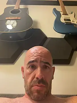 Stripchat Watch Live Sex Cams of Italianstallion2756