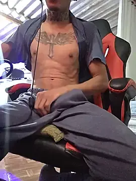 Stripchat Free Porn Cam of TIELMENDEZLOPEZ