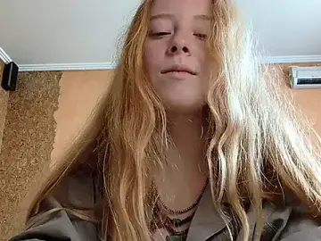 Stripchat Free Porn Cam of KateVibe_01