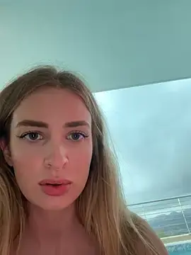 Stripchat Free Porn Cam of EvieEvans