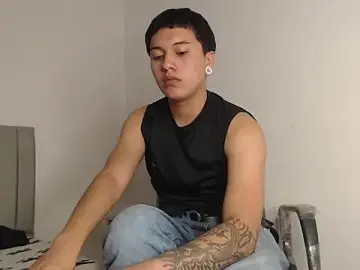 Stripchat Watch Live Sex Cams of Owenn__blueee