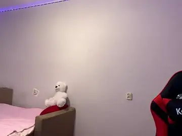 Stripchat Live Sex Cam of cute_nessy