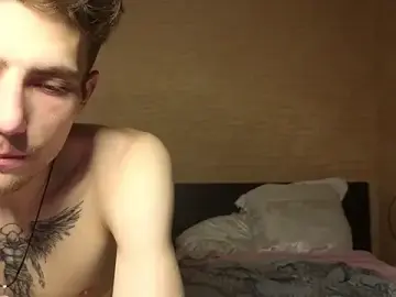 Stripchat Live Sex Cam of EmiliaCouple