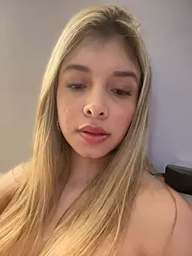 Stripchat Sex Cam of carolina__star