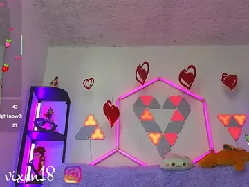 Stripchat Watch Live Sex Cams of littlevixen18