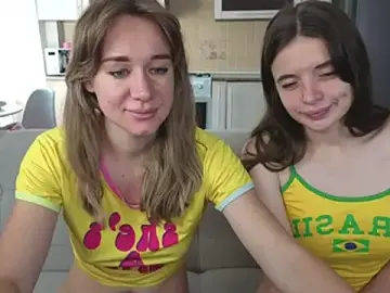 Stripchat Live Sex Cam of witches_couple