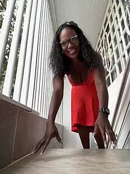 Stripchat Adult Video Chat of Bustykeyla