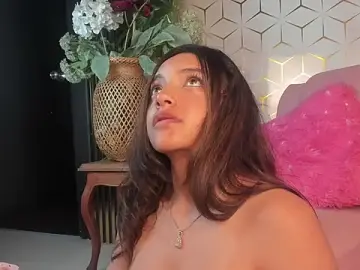 Stripchat Nude Webcam of Victoriaa2_Doll