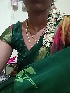 Stripchat Watch Live Sex Cams of Kavya5500