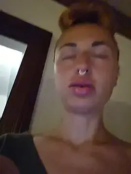 Stripchat Live Sex Cam of kylie_blck