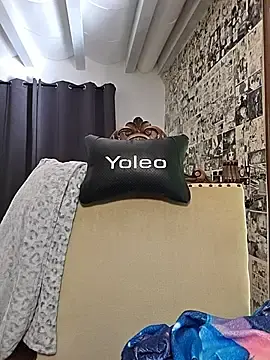 Stripchat Live Sex Cam of kylie_blck