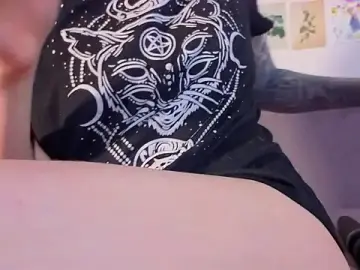 Stripchat Sex Cam of KandraCruser
