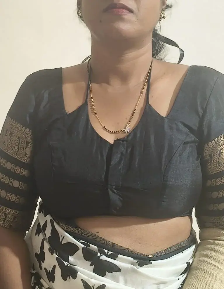 Pooja_Sexy_Girl