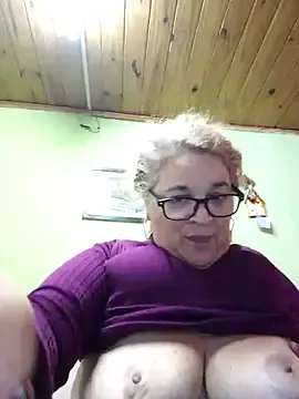 Stripchat Sex Chat of momismilf544