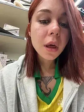 Stripchat Sex Cam of RosieSecret