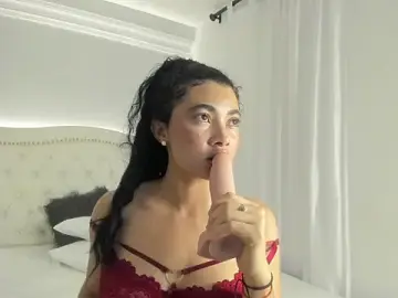 Stripchat Free Porn Cam of emilly_duque