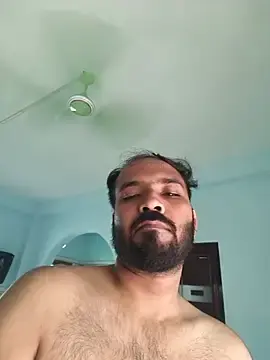 Stripchat Live Porn of Hairy_hunk32