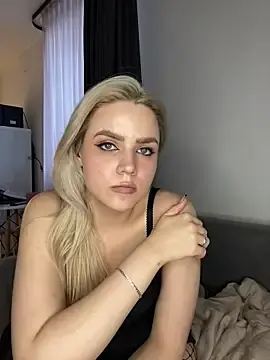 Stripchat Live Porn of April_Purr