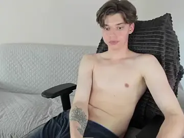 Stripchat Nude Webcam of Liam_sexy1
