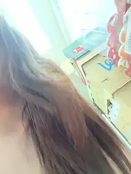 Stripchat Sex Cam of sexymelli18