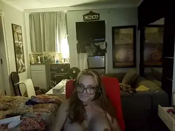 Stripchat Adult Video Chat of StarinThecloudz