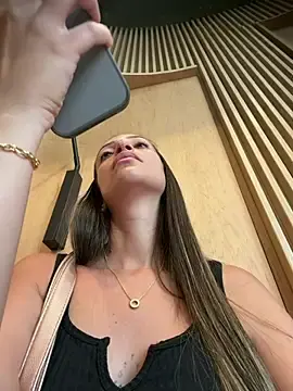 Stripchat Adult Webcams of BelleLouiseVp