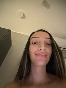 Stripchat Live Porn of BelleLouiseVp