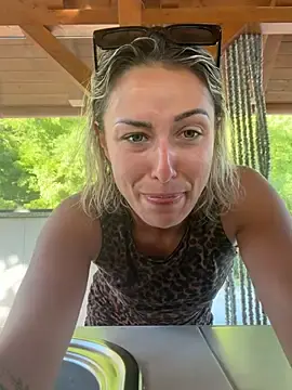 Stripchat Best live sex cam show of petrouchkaaa_