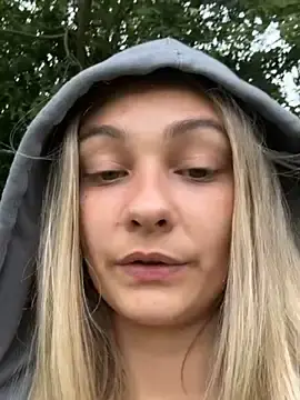 Stripchat Free Porn Cam of skyemorgan01