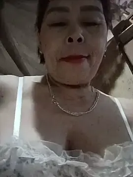 Stripchat Live Porn of Kiki_sexyy