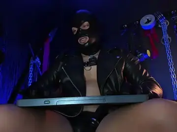 Stripchat Free Porn Cam of Master_Connor_BDSM