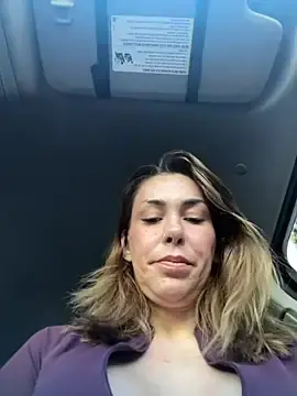 Stripchat Sex Cam of MommyGambit