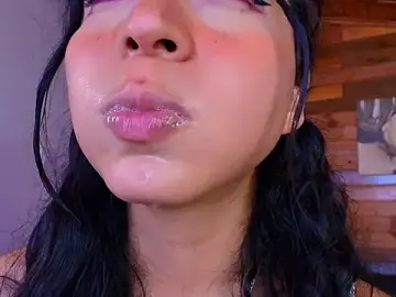 Stripchat Live Sex Cam of amber_curly