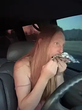 Stripchat Live Sex of GoldenFlameGoddess