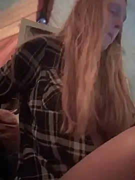 Stripchat Best Webcam of GoldenFlameGoddess