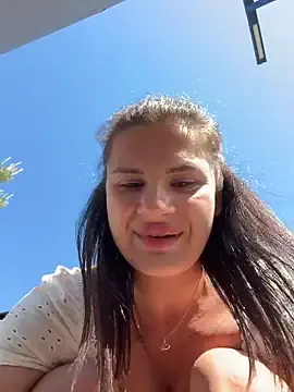 Stripchat Free Live Porn of MiraReach