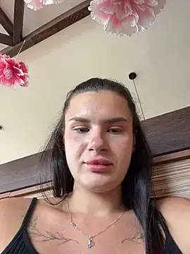 Stripchat Free Porn Cam of MiraReach