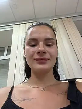 Stripchat Free Live Porn of MiraReach