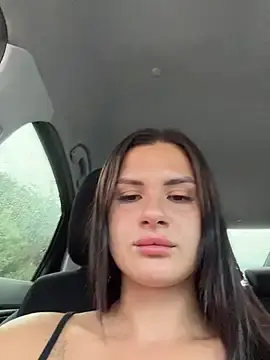 Stripchat Free Porn Cam of MiraReach
