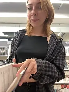Stripchat Live Sex Cam of Sunny___Bunny