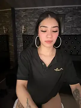 Stripchat Live Sex Cam of TayylorSexx