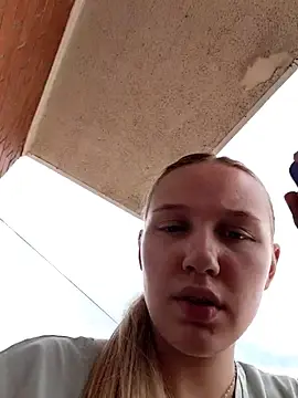 Stripchat Nude Webcam of caressyourself