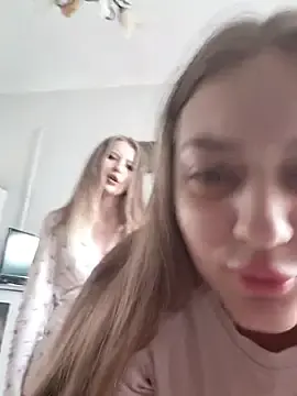 Stripchat Sex Cam of caressyourself