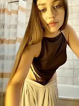 Stripchat Live Sex Cam of caressyourself